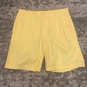 Vineyard Vines Yellow Club Shorts Size 33